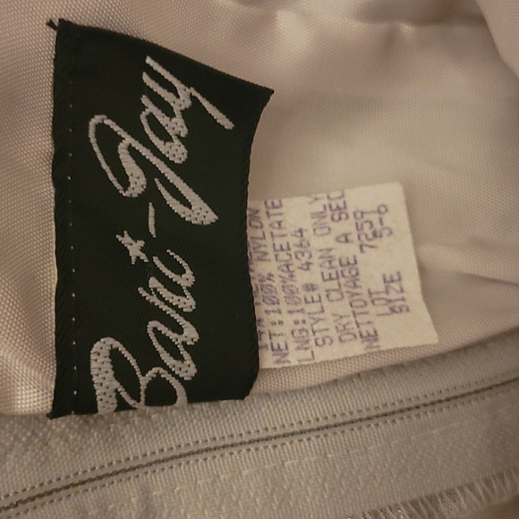 Bari-Jay Womens Silver size 5-6 prom dress - Picture 3 of 5